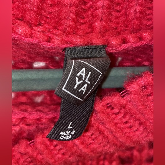 Thick Chunky Pink Sweater - Picture 2 of 3